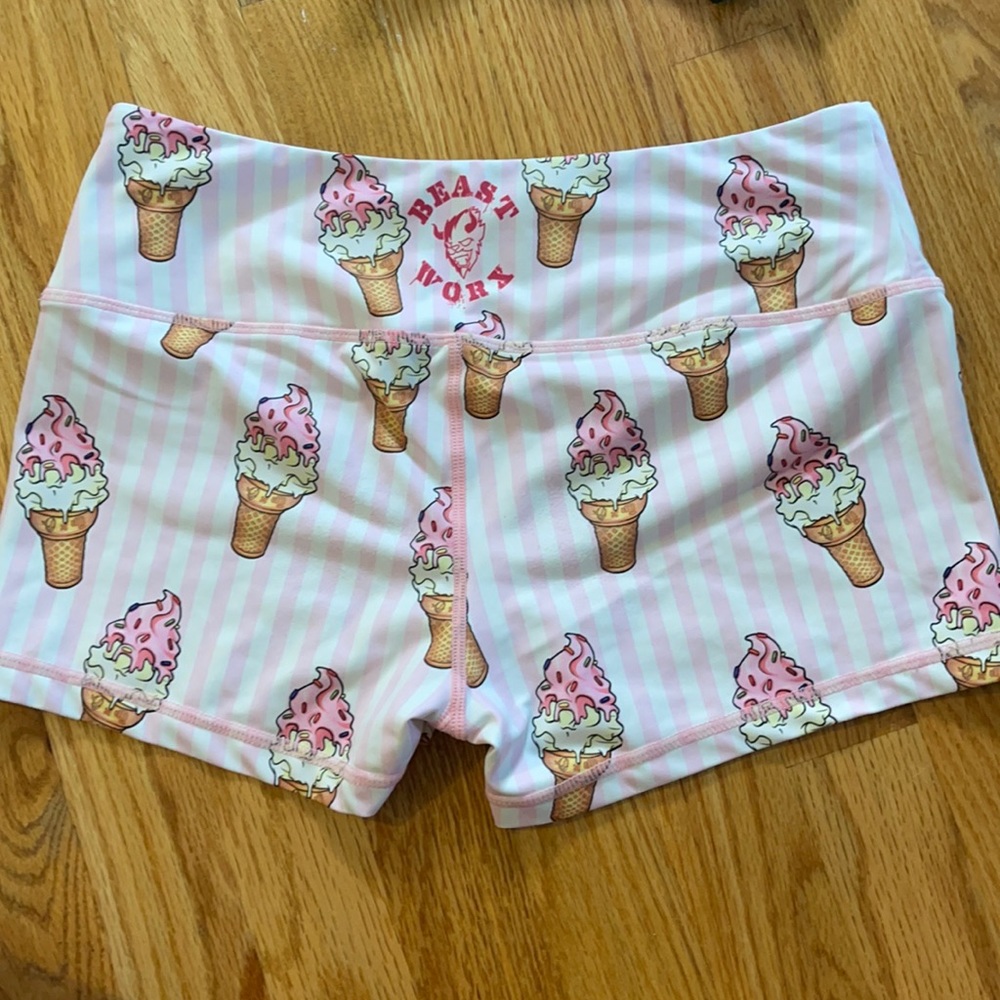 Beastworx ice cream skull shorts